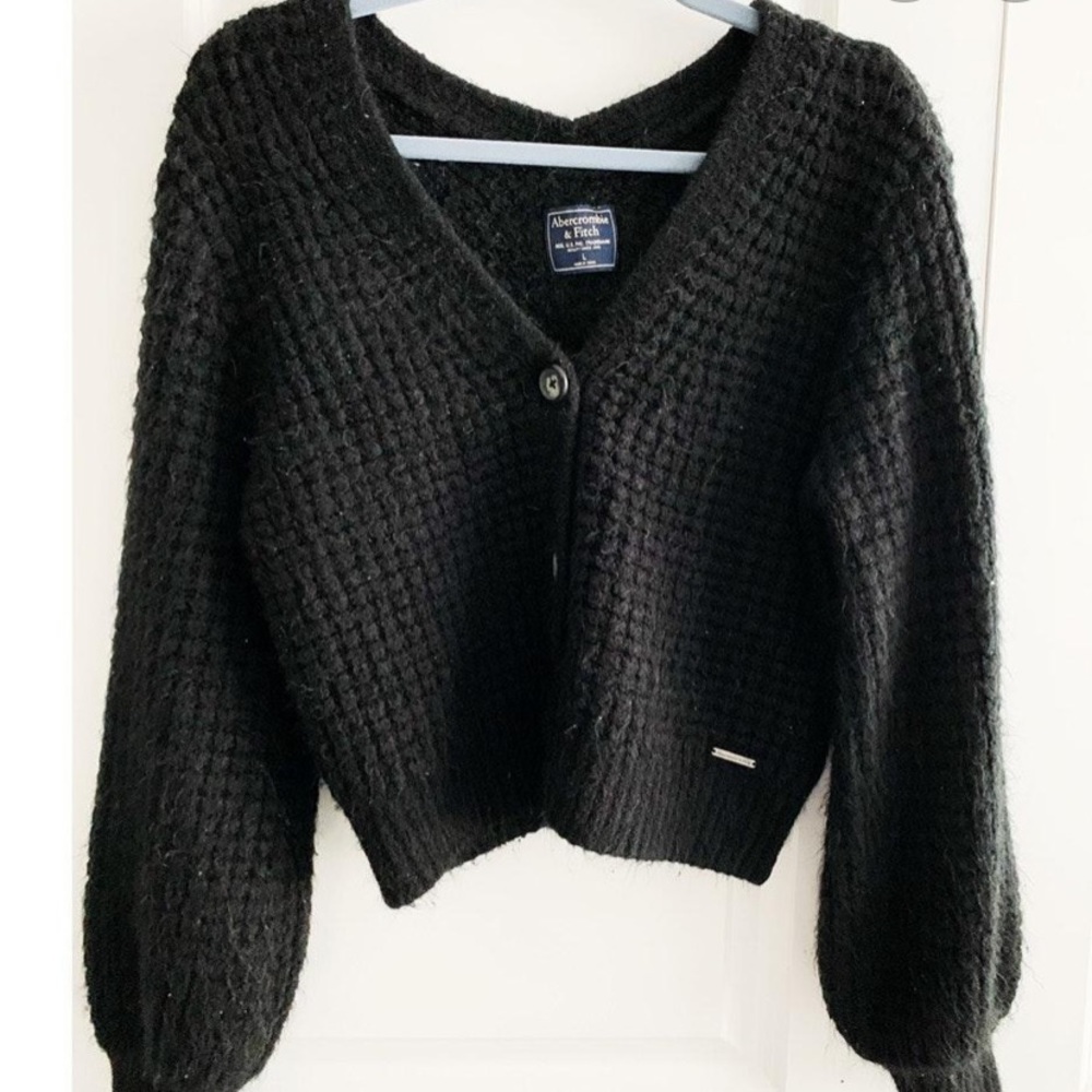 Chunky Knitted Black Cropped Sweater